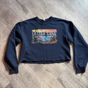 Cropped Crater Lake National Park Cropped Sweatshirt